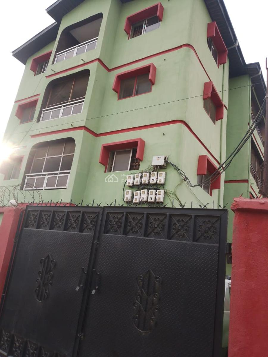 Decent 3 Bedroom Apartment, 12 Oshofisan Street, Itire-ikate, Surulere, Lagos, Flat / Apartment for Rent