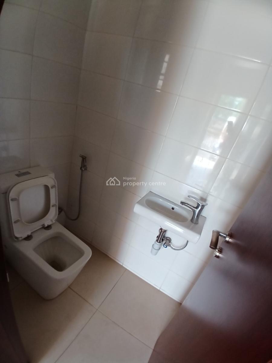 2 Bedroom Bungalow with Swimming Pool, Asokoro Abuja Diplomatic Zone, Asokoro District, Abuja, Detached Bungalow for Rent