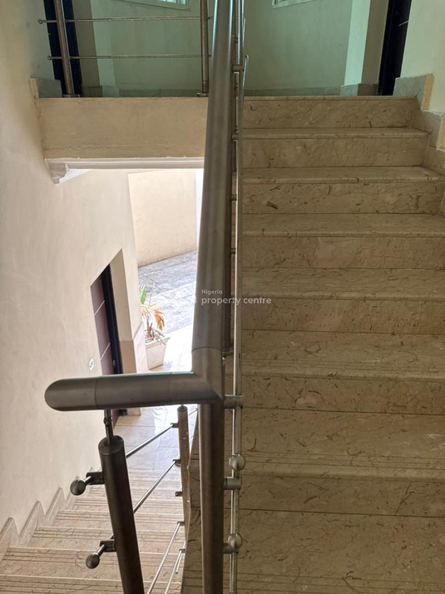 Well Maintained 2 Bedrooms Flat in Well Serene Area, Parkview, Ikoyi, Lagos, Flat / Apartment for Rent