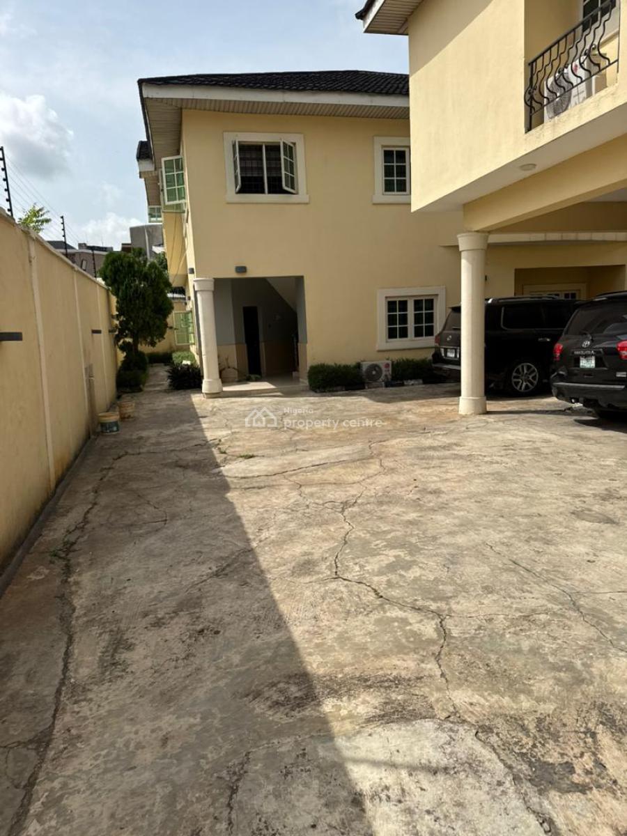 Well Maintained 2 Bedrooms Flat in Well Serene Area, Parkview, Ikoyi, Lagos, Flat / Apartment for Rent