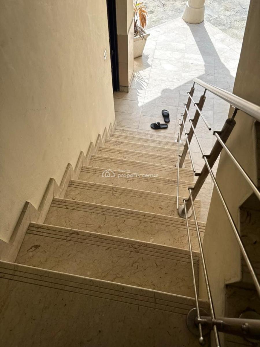 Well Maintained 2 Bedrooms Flat in Well Serene Area, Parkview, Ikoyi, Lagos, Flat / Apartment for Rent