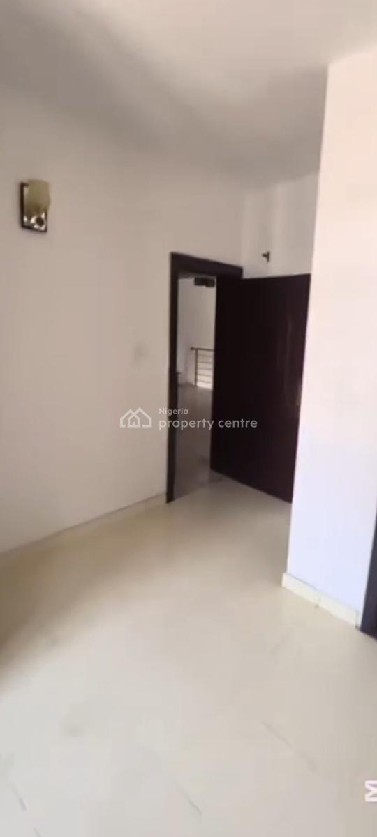 Spacious 2bedroom Apartment, Orchid Road Lekki, Lekki, Lagos, Flat / Apartment for Rent