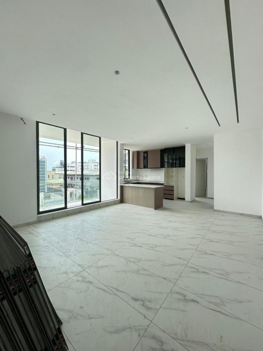 Aesthetically Pleasing 2 Bedroom Apartment with a Pool, Gym & Elevator, Lekki Phase 1, Lekki, Lagos, Flat / Apartment for Sale