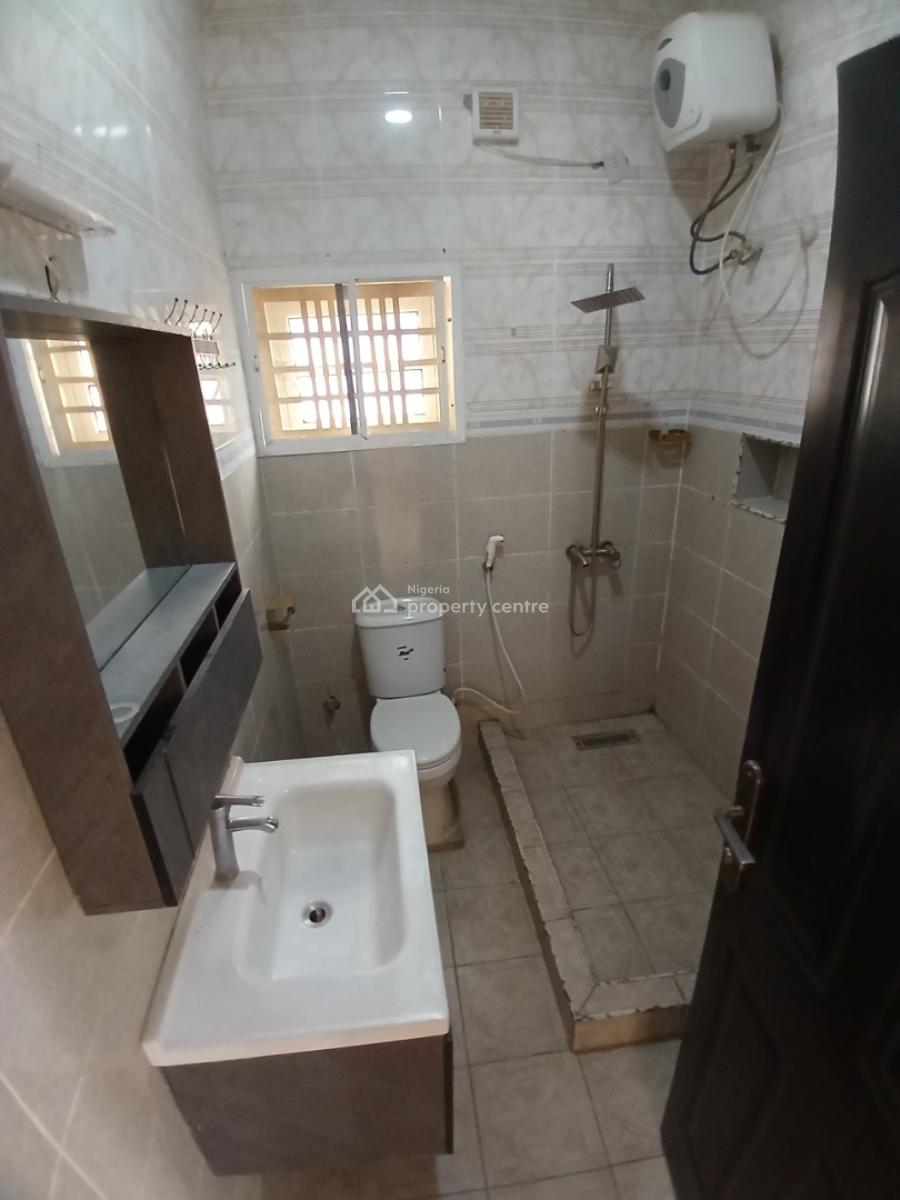 5 Bedroom Detached Duplex with 1 Unit of 1 Bedroom Flat with 2 Units O, Guzape Abuja Diplomatic Zone, Guzape District, Abuja, Detached Duplex for Sale