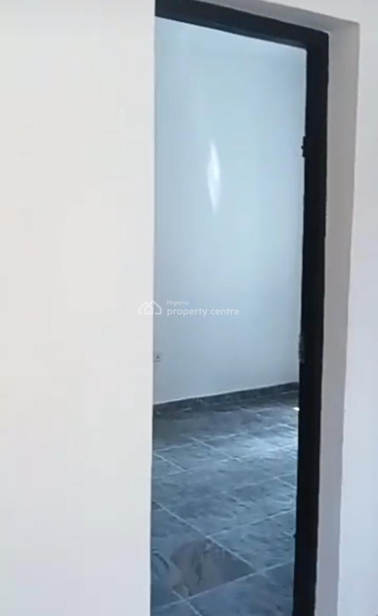 Well Maintained Mini Flat at Aptech Estate{ Video}, Aptech Estate, Sangotedo, Ajah, Lagos, Mini Flat (room and Parlour) for Rent