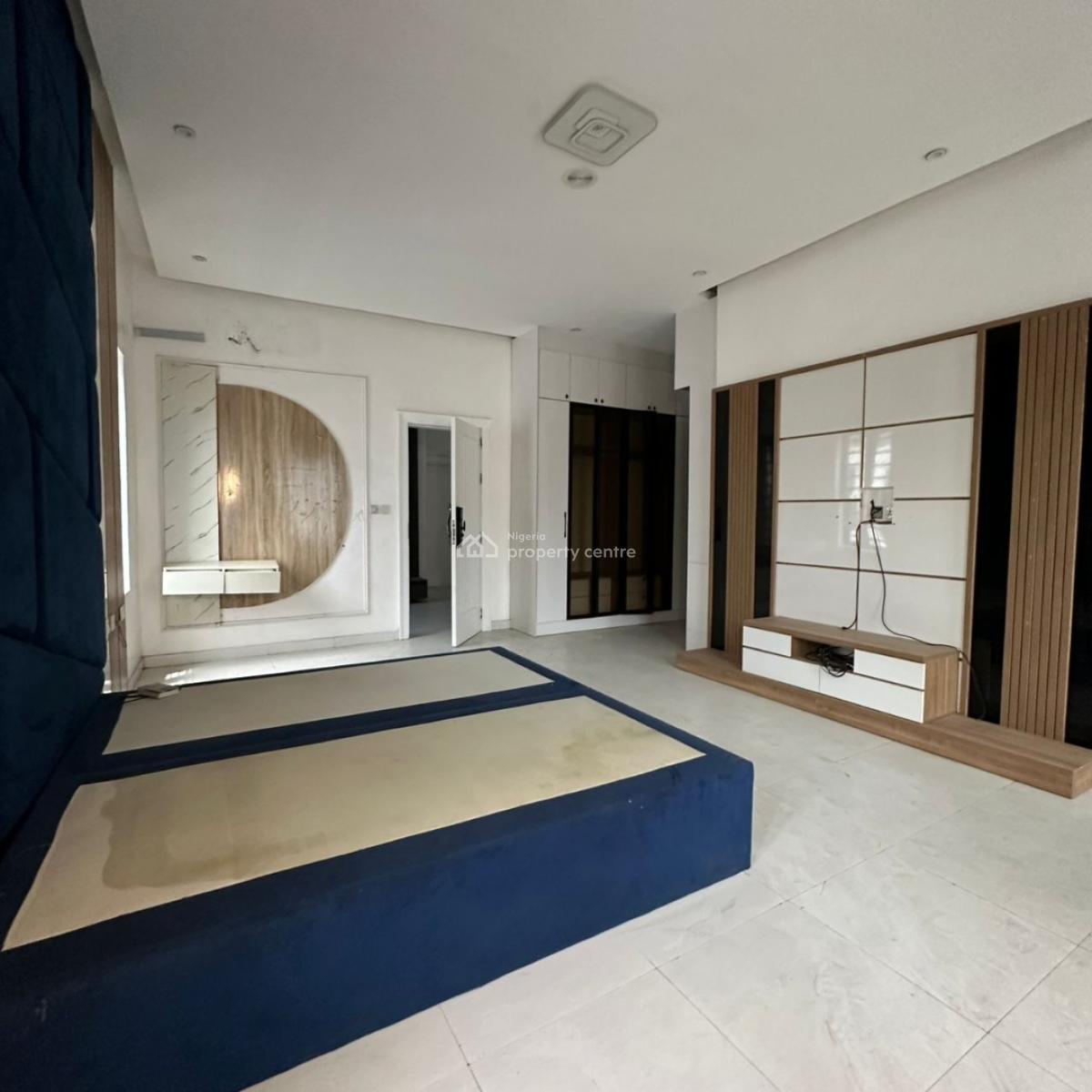 Nicely Built Self Compound 4 Bedroom Semi Detached Duplex with Bq, Chevron Toll Gate, Orchid Road, Before The Roundabout, Lekki, Lagos, Semi-detached Duplex for Sale