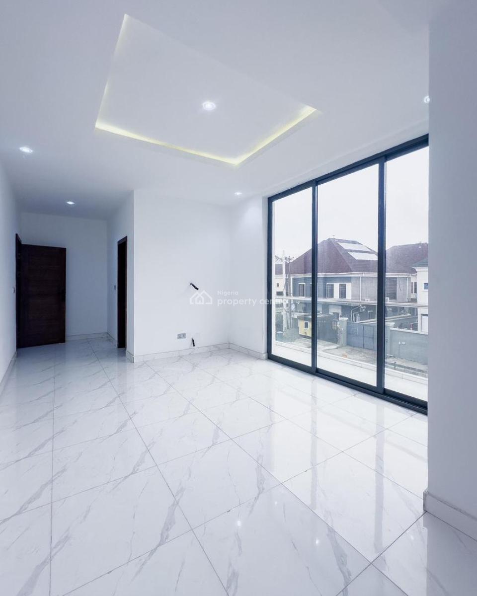 Fully Serviced 2 Bedroom Apartment W/ Pool, Elevator, Central Gas, Gym, Lekki Phase 1, Lekki, Lagos, Flat / Apartment for Sale