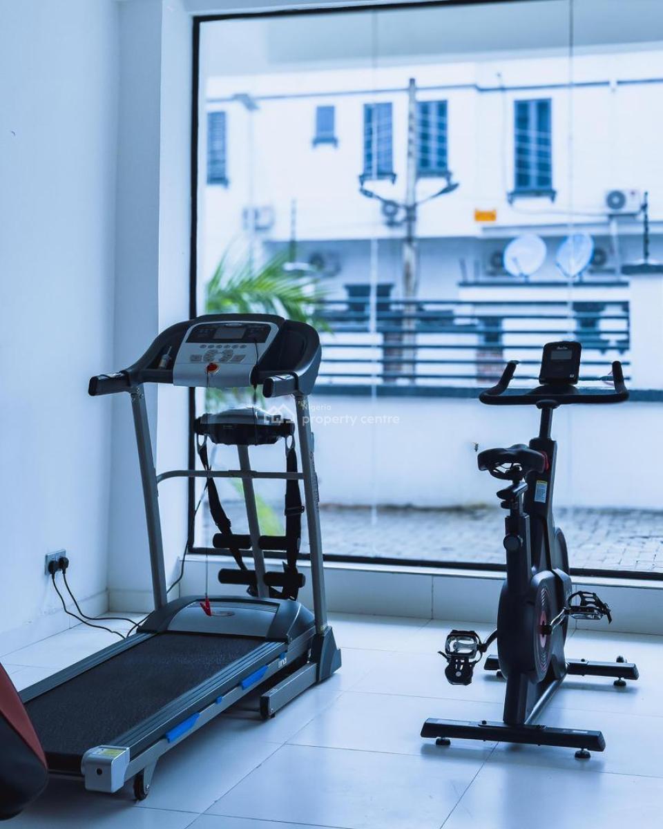 Fully Serviced 2 Bedroom Apartment W/ Pool, Elevator, Central Gas, Gym, Lekki Phase 1, Lekki, Lagos, Flat / Apartment for Sale