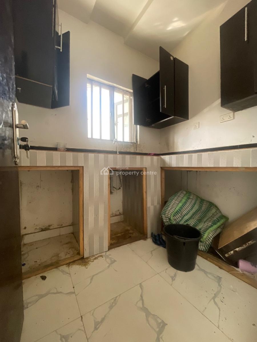 a Well Maintained Upstairs 1 Bedroom Apartment, Sangotedo, Lekki, Lagos, Mini Flat (room and Parlour) for Rent