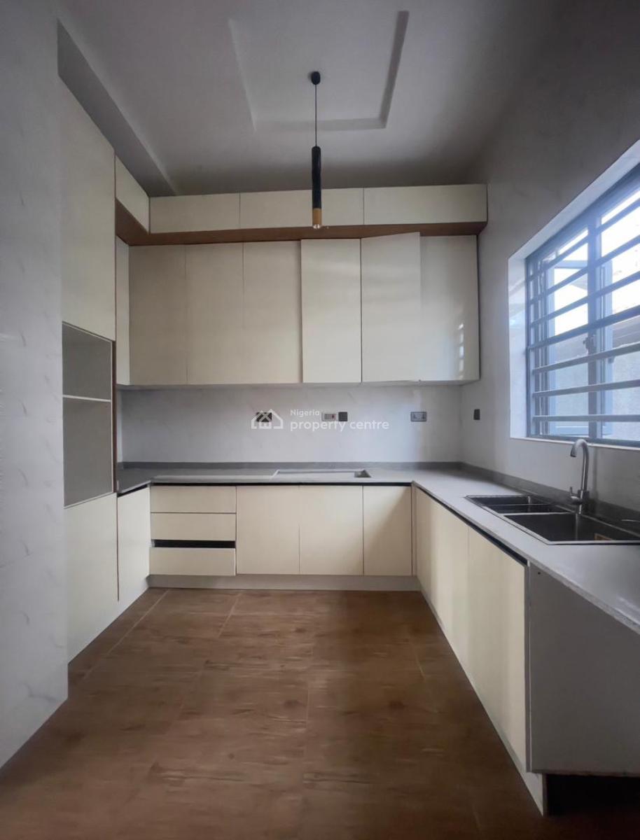 The Smart 4 Bedrooms Semi Detached Duplex, Ologolo, Lekki, Lagos, Semi-detached Duplex for Sale