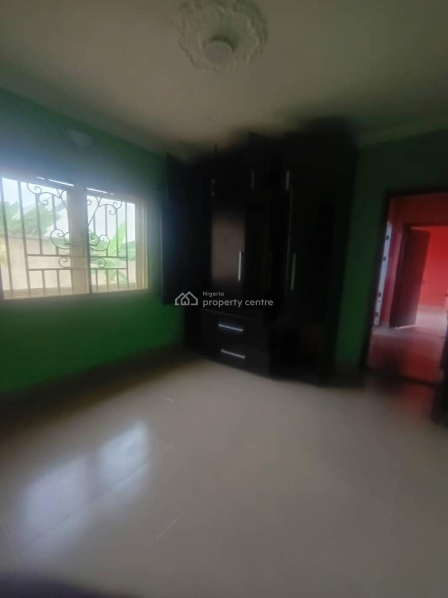 Self Alone in a Compound 3 Bedroom Flat, Igbogbo, Ikorodu, Lagos, Flat / Apartment for Rent