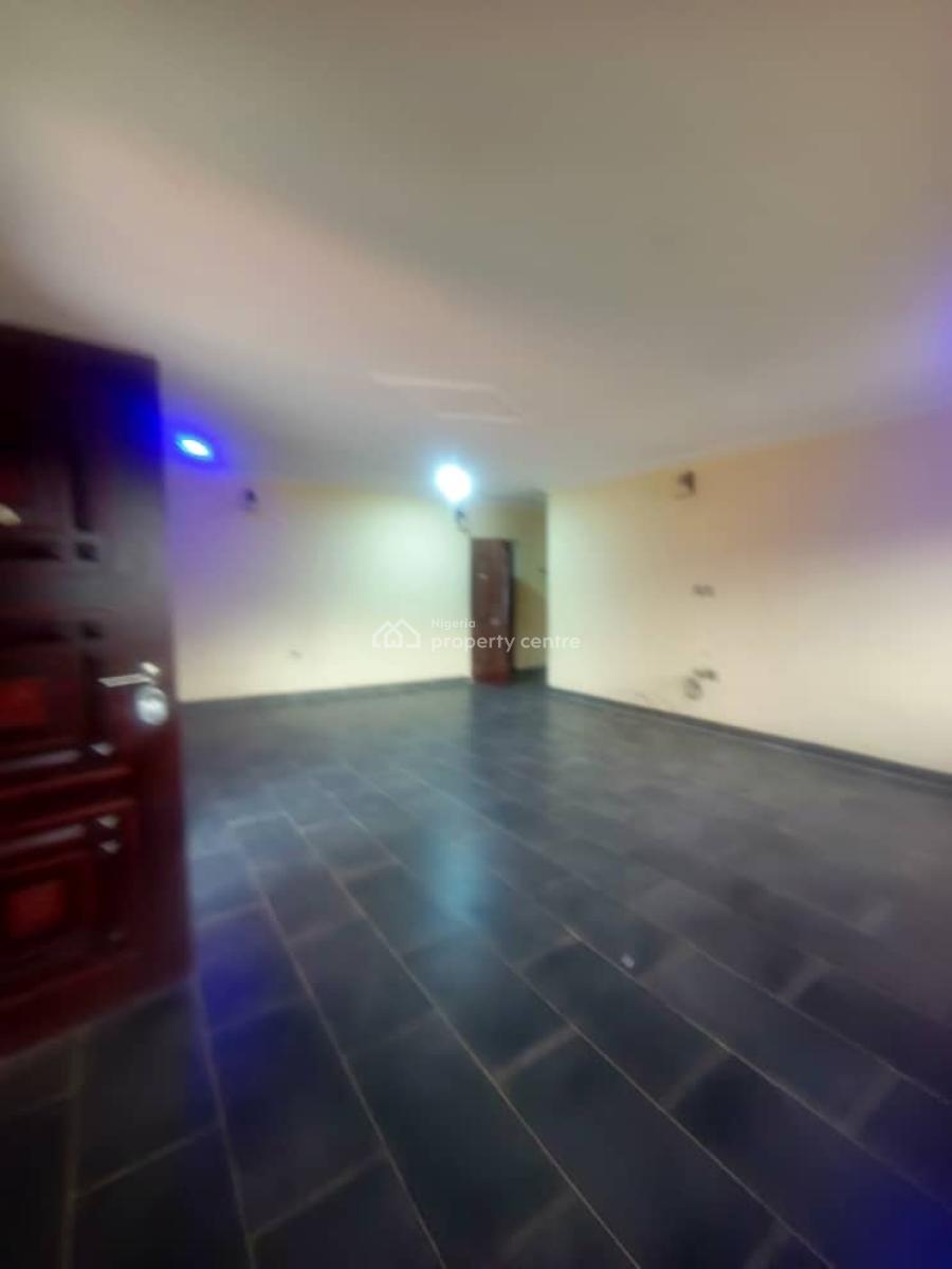 Self Alone in a Compound 3 Bedroom Flat, Igbogbo, Ikorodu, Lagos, Flat / Apartment for Rent