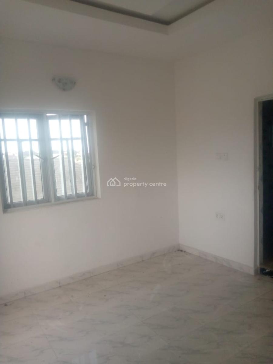 Lovely and Well Maintained 2 Bedroom Apartment Upstairs, Onishon Phase 2, Lakowe, Ibeju Lekki, Lagos, Flat / Apartment for Rent
