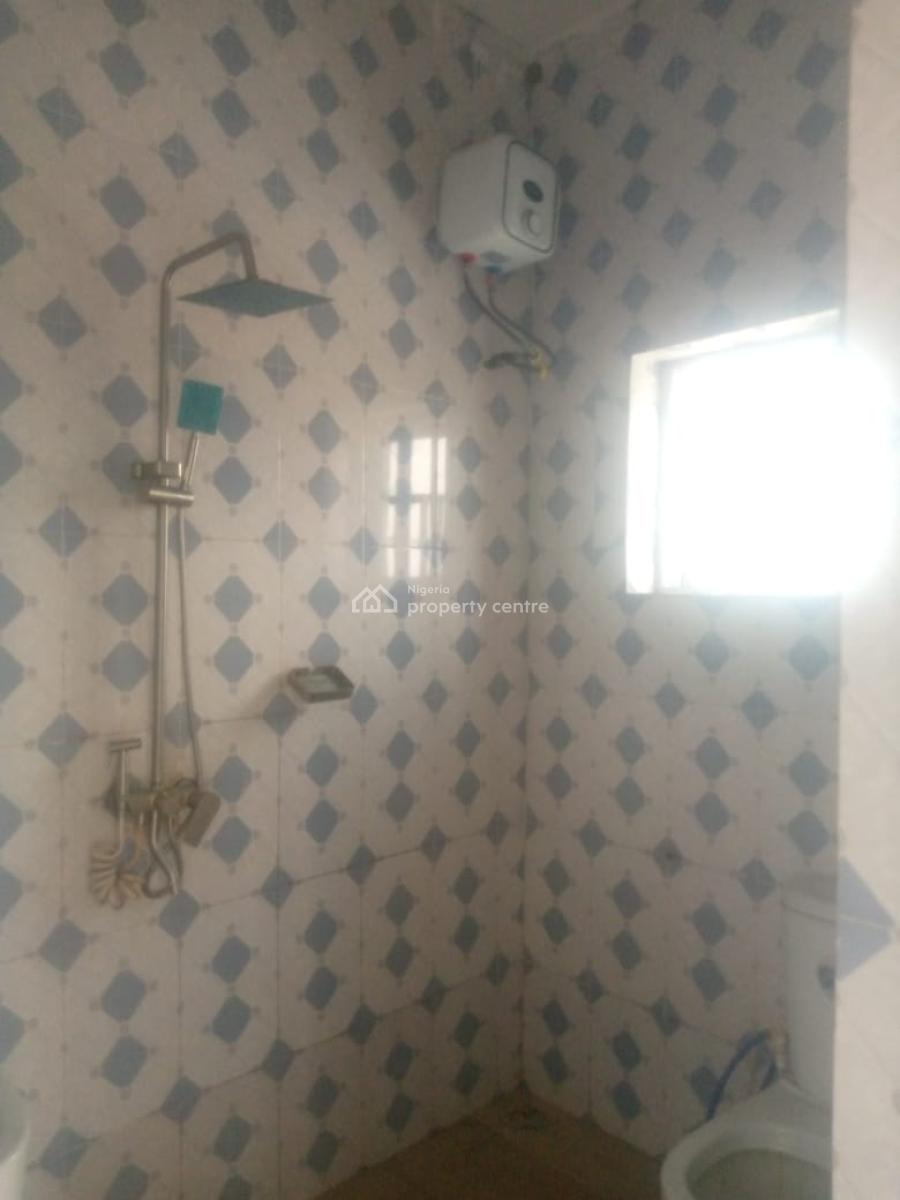 Lovely and Well Maintained 2 Bedroom Apartment Upstairs, Onishon Phase 2, Lakowe, Ibeju Lekki, Lagos, Flat / Apartment for Rent