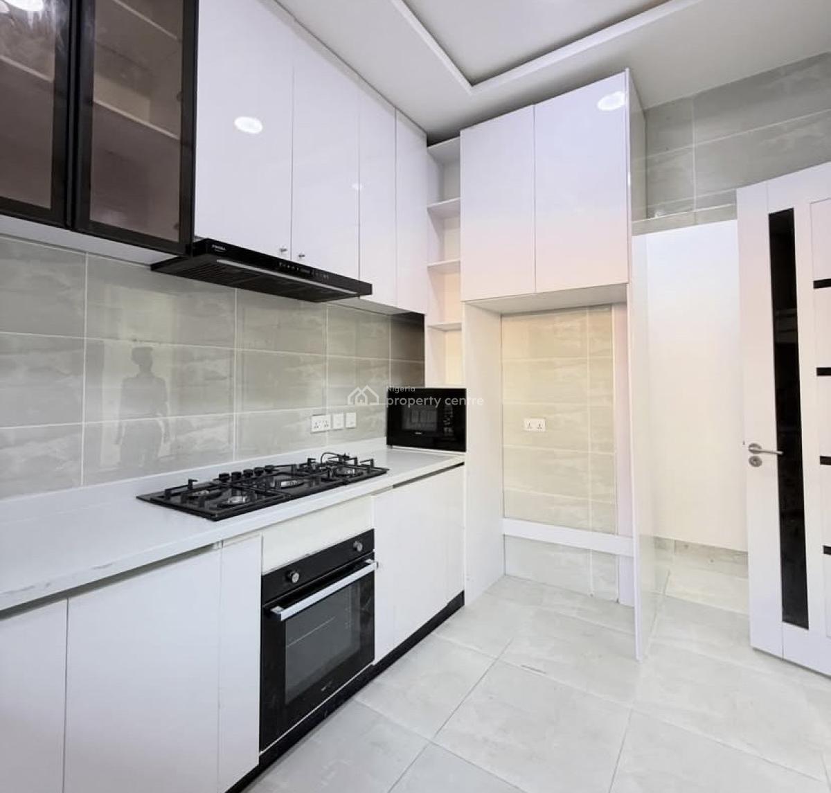 3 Bedroom Apartment with Bq, Lekki Phase 1, Lekki, Lagos, Flat / Apartment for Rent