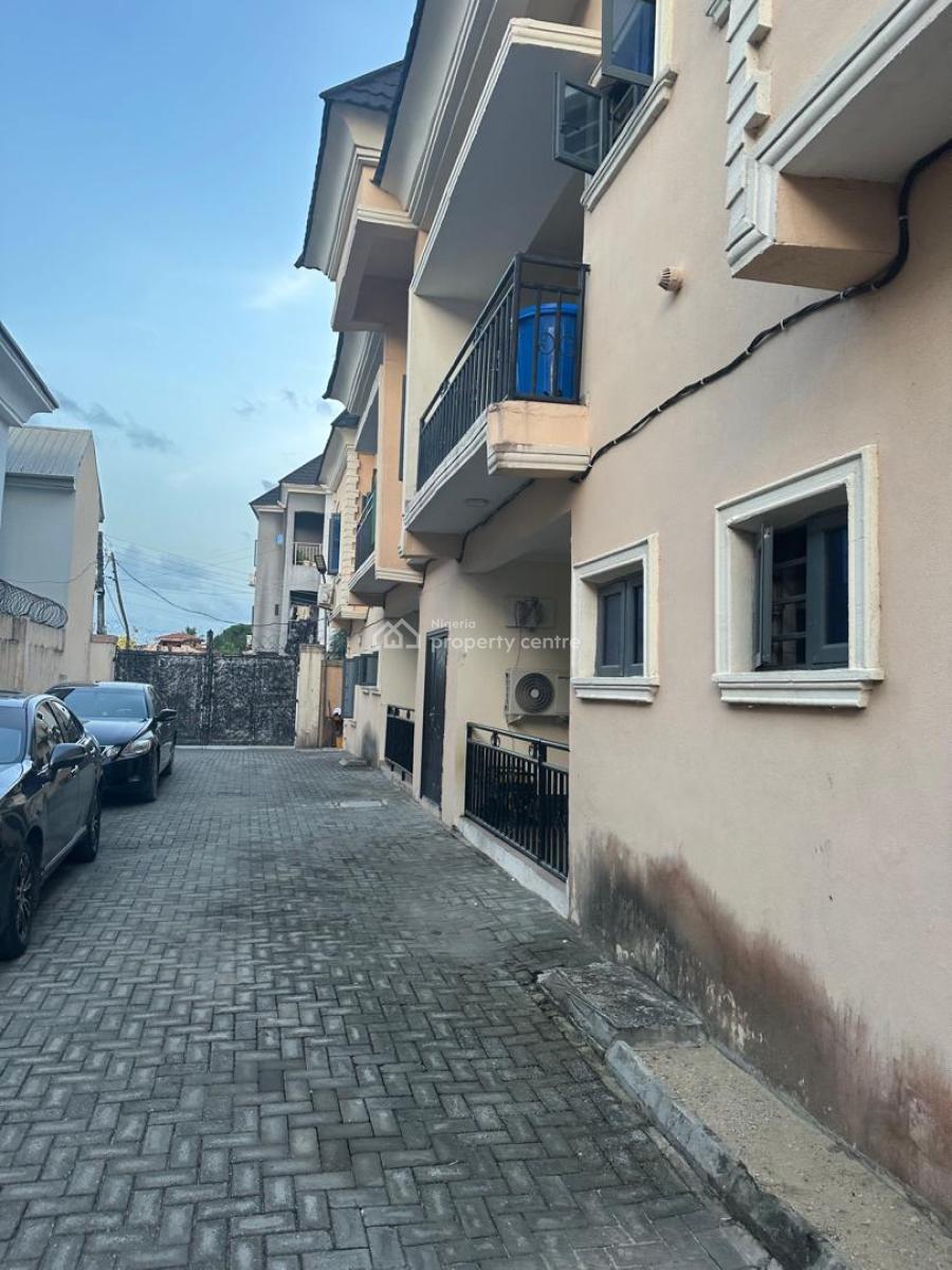 Spacious Clean 2 Bedroom Flat, Lekki, Sangotedo, Ajah, Lagos, Flat / Apartment for Rent