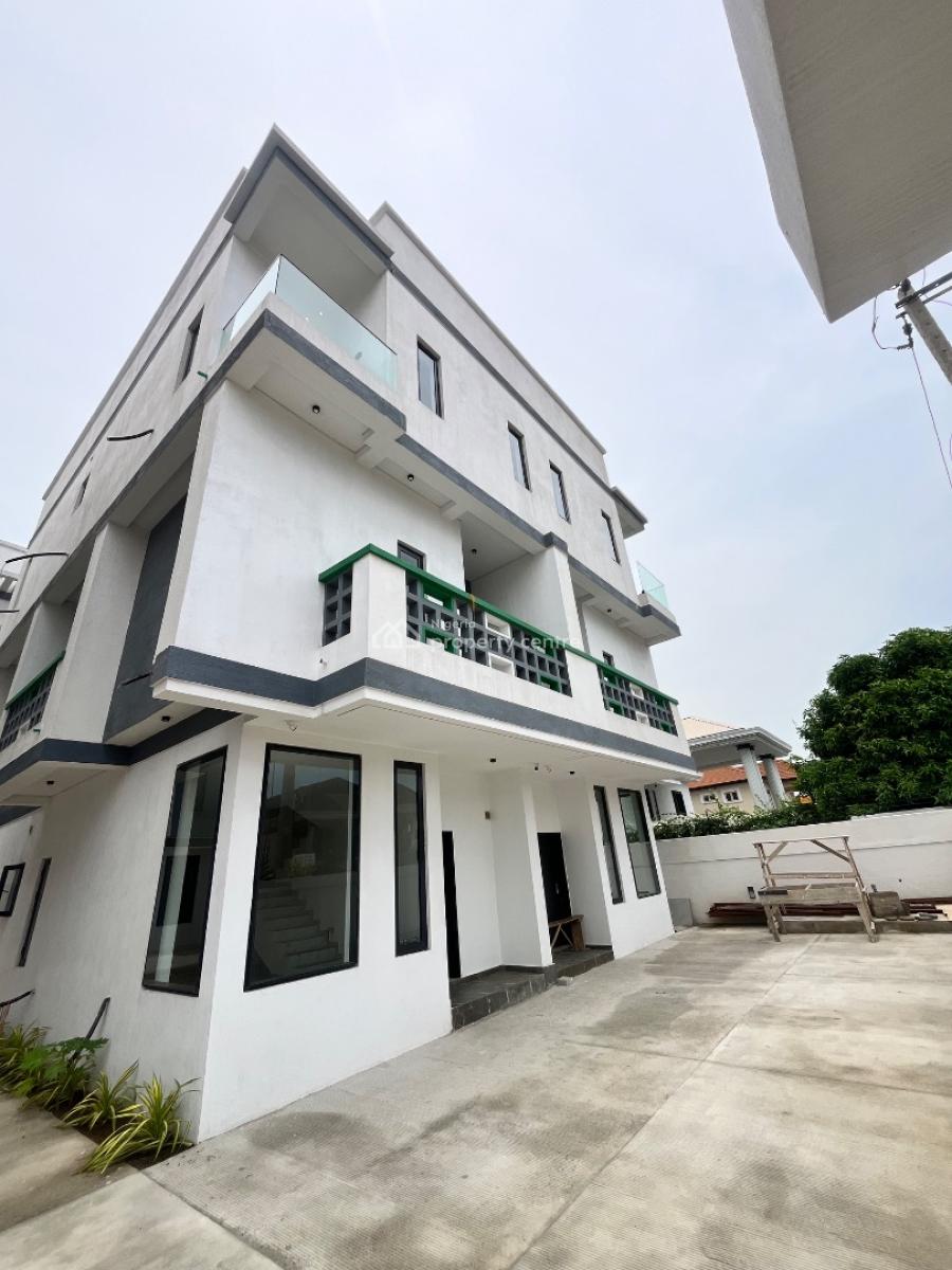 Newly  Built 4 Bedroom Semidetached House with Bq , Balconies Etc, Estate in Admilralty Road Lekki Phase1, Lekki Phase 1, Lekki, Lagos, Semi-detached Duplex for Sale
