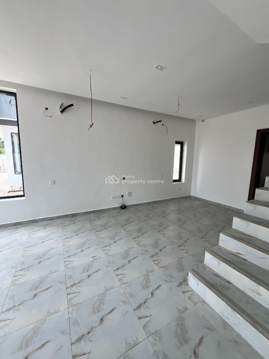 Newly  Built 4 Bedroom Semidetached House with Bq , Balconies Etc, Estate in Admilralty Road Lekki Phase1, Lekki Phase 1, Lekki, Lagos, Semi-detached Duplex for Sale