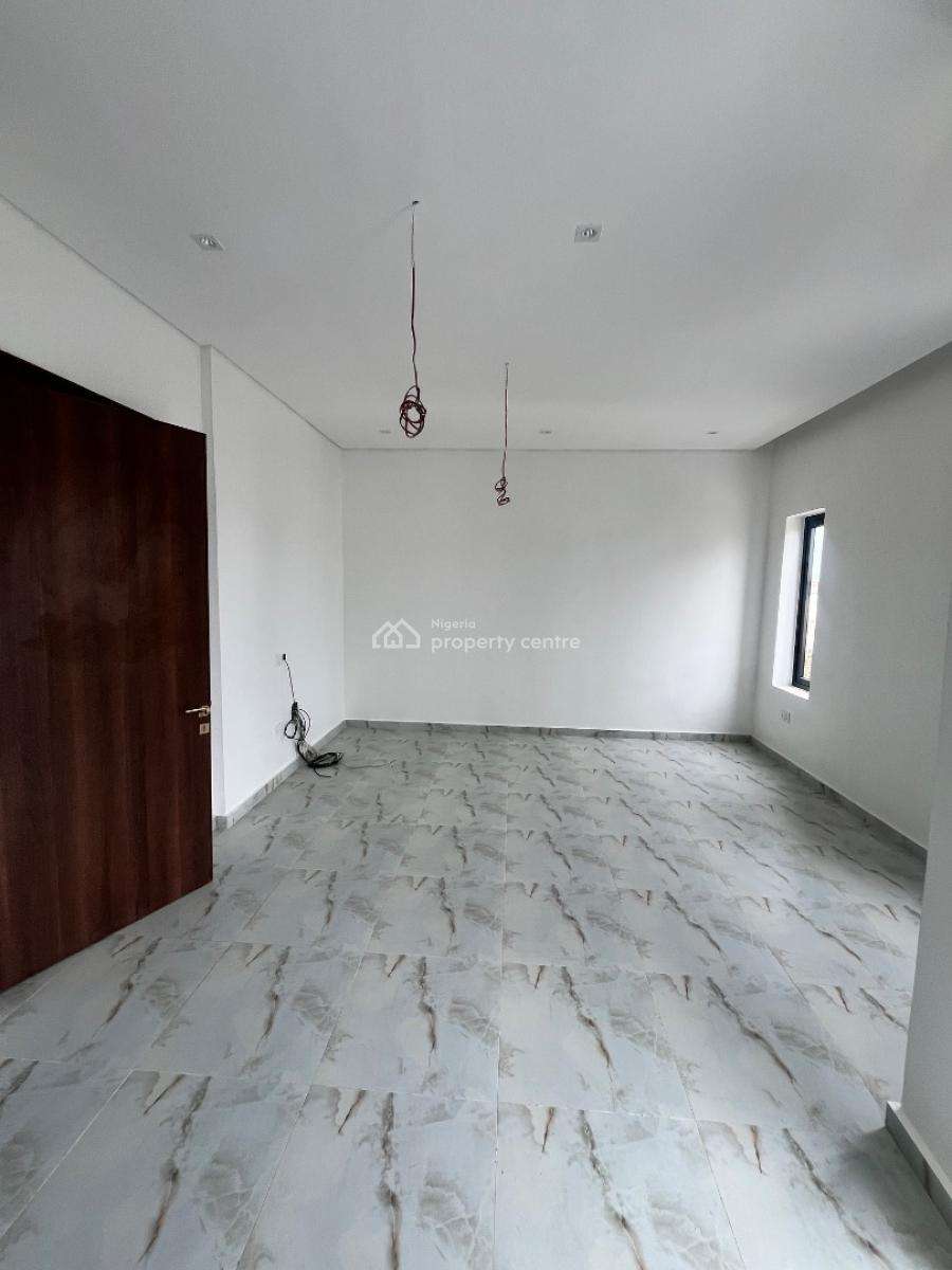 Newly  Built 4 Bedroom Semidetached House with Bq , Balconies Etc, Estate in Admilralty Road Lekki Phase1, Lekki Phase 1, Lekki, Lagos, Semi-detached Duplex for Sale