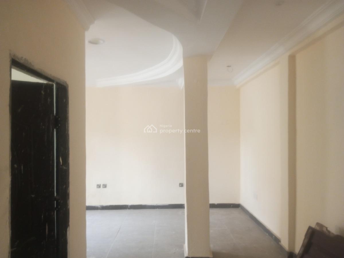 Well Maintained 2 Bedroom Flat Directly Facing The Road, Badore, Ajah, Lagos, Flat / Apartment for Rent