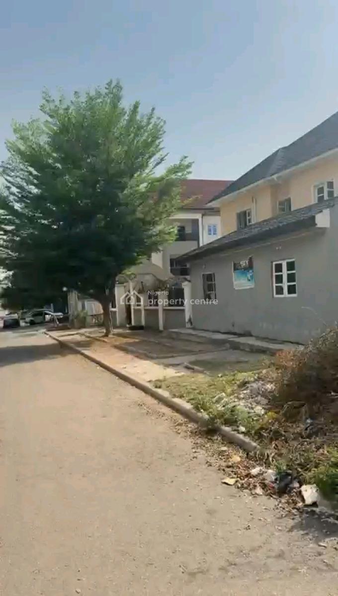 1000sqm of a Residential Land in Jahi, Tarred Road, Jahi, Abuja, Residential Land for Sale