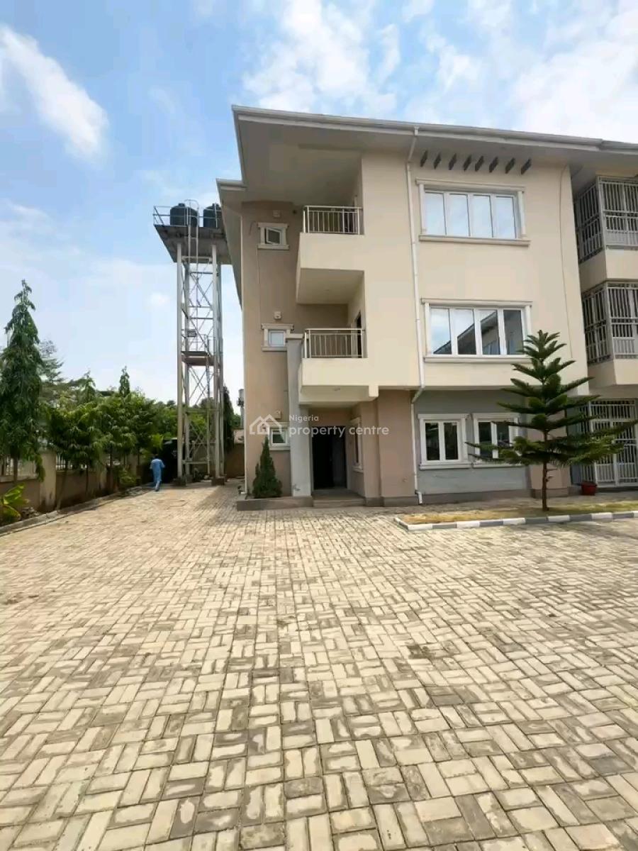 4bedrooms Terrace Duplex with 2 Living Rooms and Attached Bq in Guzape, Guzape District, Abuja, Terraced Duplex for Sale