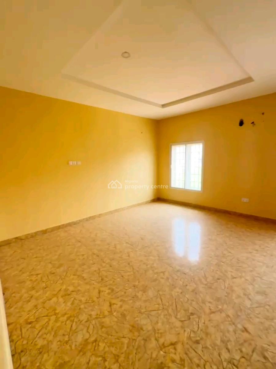 4bedrooms Terrace Duplex with 2 Living Rooms and Attached Bq in Guzape, Guzape District, Abuja, Terraced Duplex for Sale