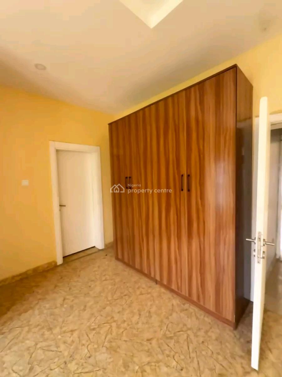4bedrooms Terrace Duplex with 2 Living Rooms and Attached Bq in Guzape, Guzape District, Abuja, Terraced Duplex for Sale