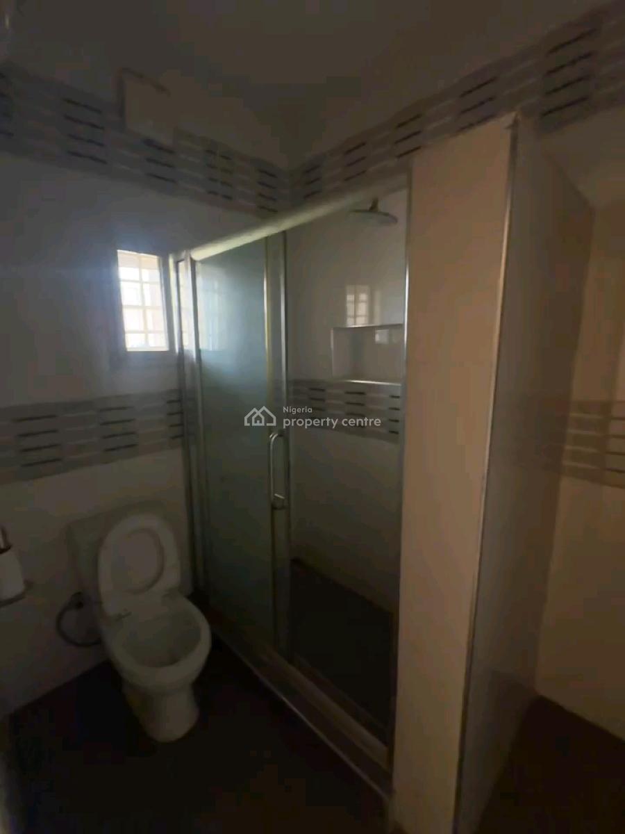 4bedrooms Terrace Duplex with 2 Living Rooms and Attached Bq in Guzape, Guzape District, Abuja, Terraced Duplex for Sale