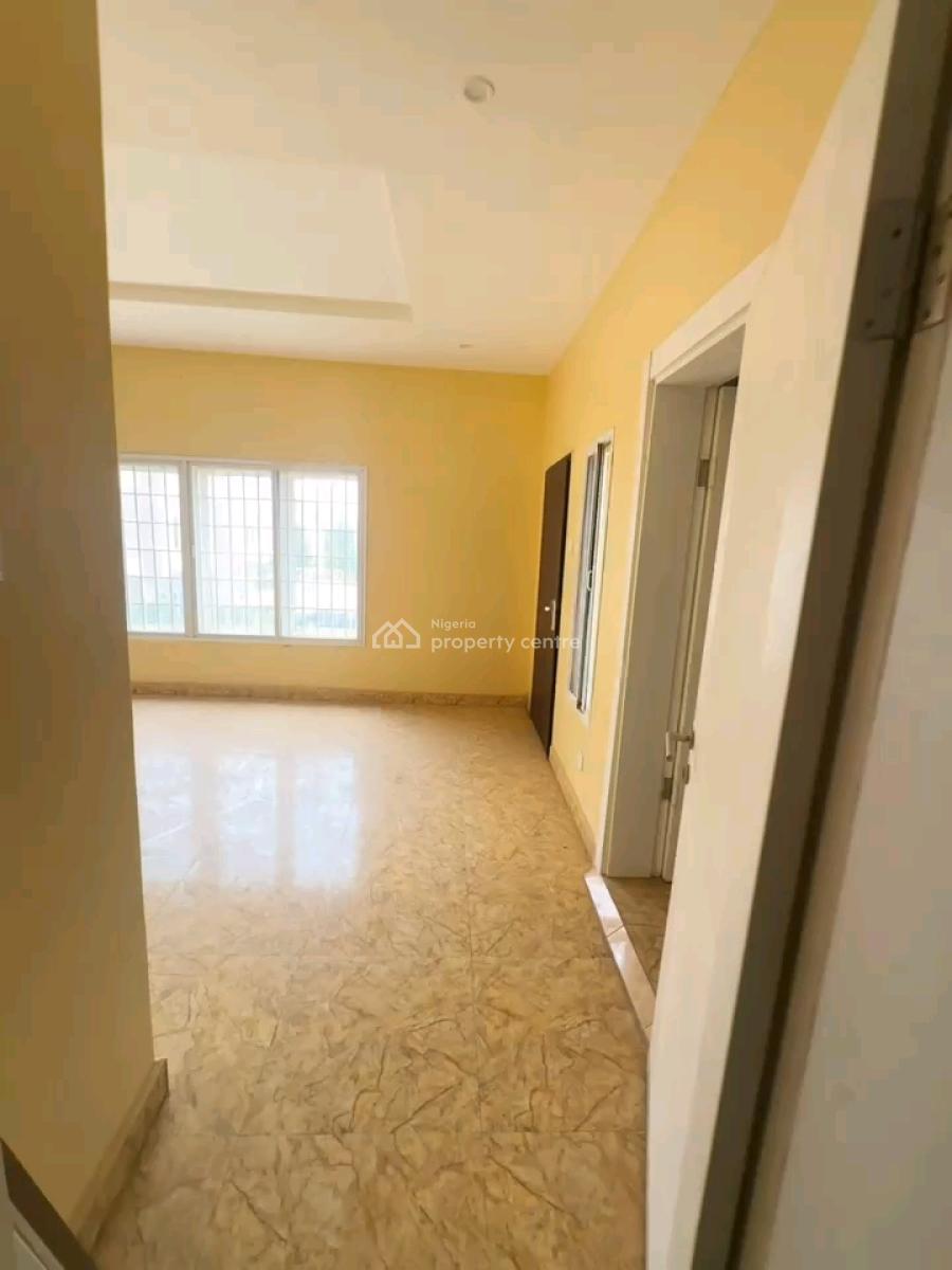 4bedrooms Terrace Duplex with 2 Living Rooms and Attached Bq in Guzape, Guzape District, Abuja, Terraced Duplex for Sale