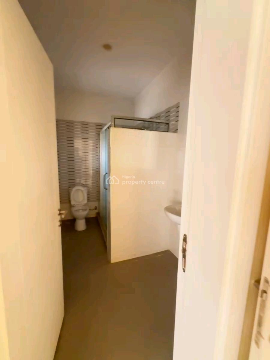 4bedrooms Terrace Duplex with 2 Living Rooms and Attached Bq in Guzape, Guzape District, Abuja, Terraced Duplex for Sale