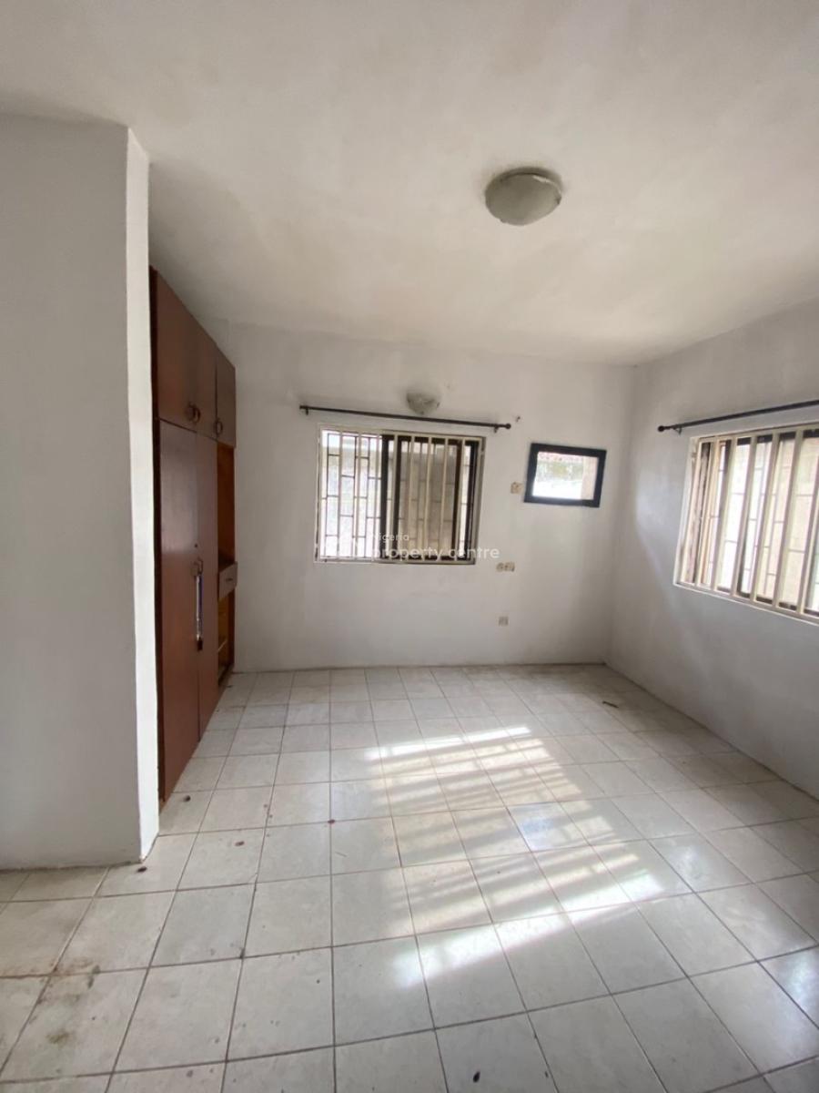 3 Bedroom Apartment, Off Durosimi Etti, Lekki Phase 1, Lekki, Lagos, Flat / Apartment for Rent