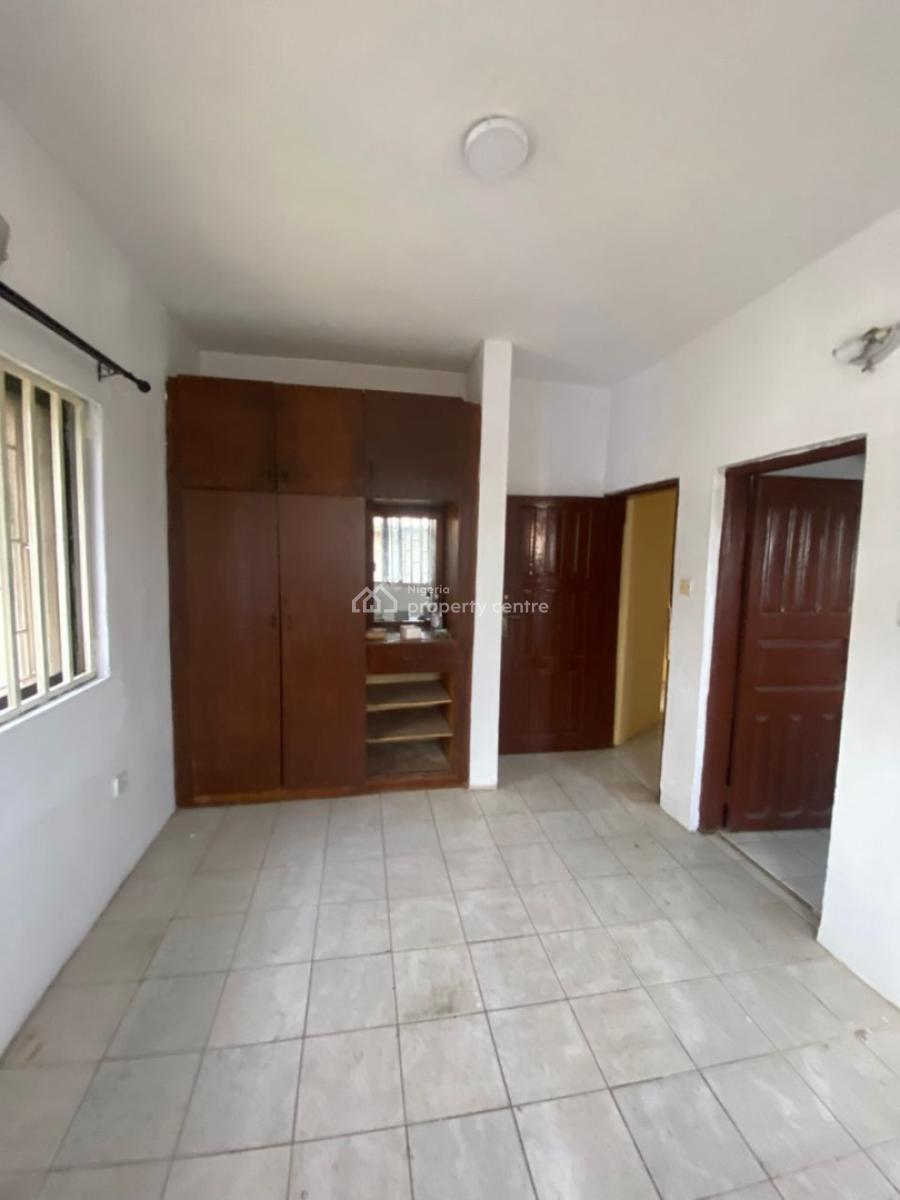3 Bedroom Apartment, Off Durosimi Etti, Lekki Phase 1, Lekki, Lagos, Flat / Apartment for Rent