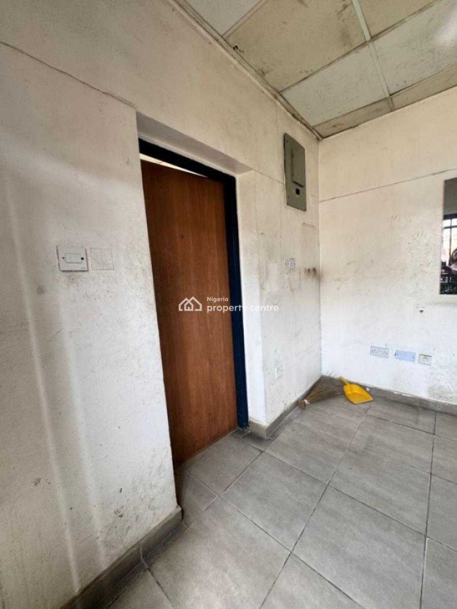 Self Compound Fully Detached House on 800sqm, Victoria Island (vi), Lagos, Office Space for Rent