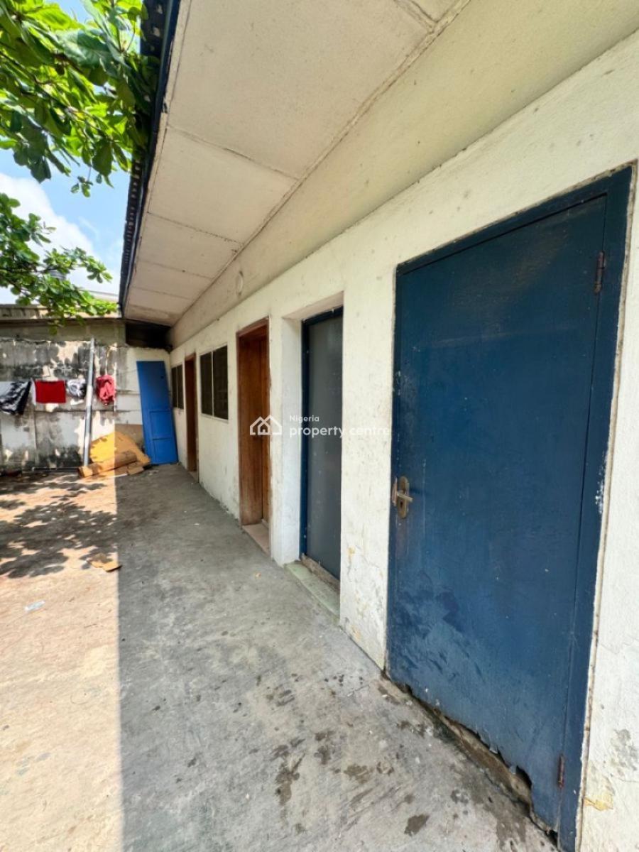 Self Compound Fully Detached House on 800sqm, Victoria Island (vi), Lagos, Office Space for Rent