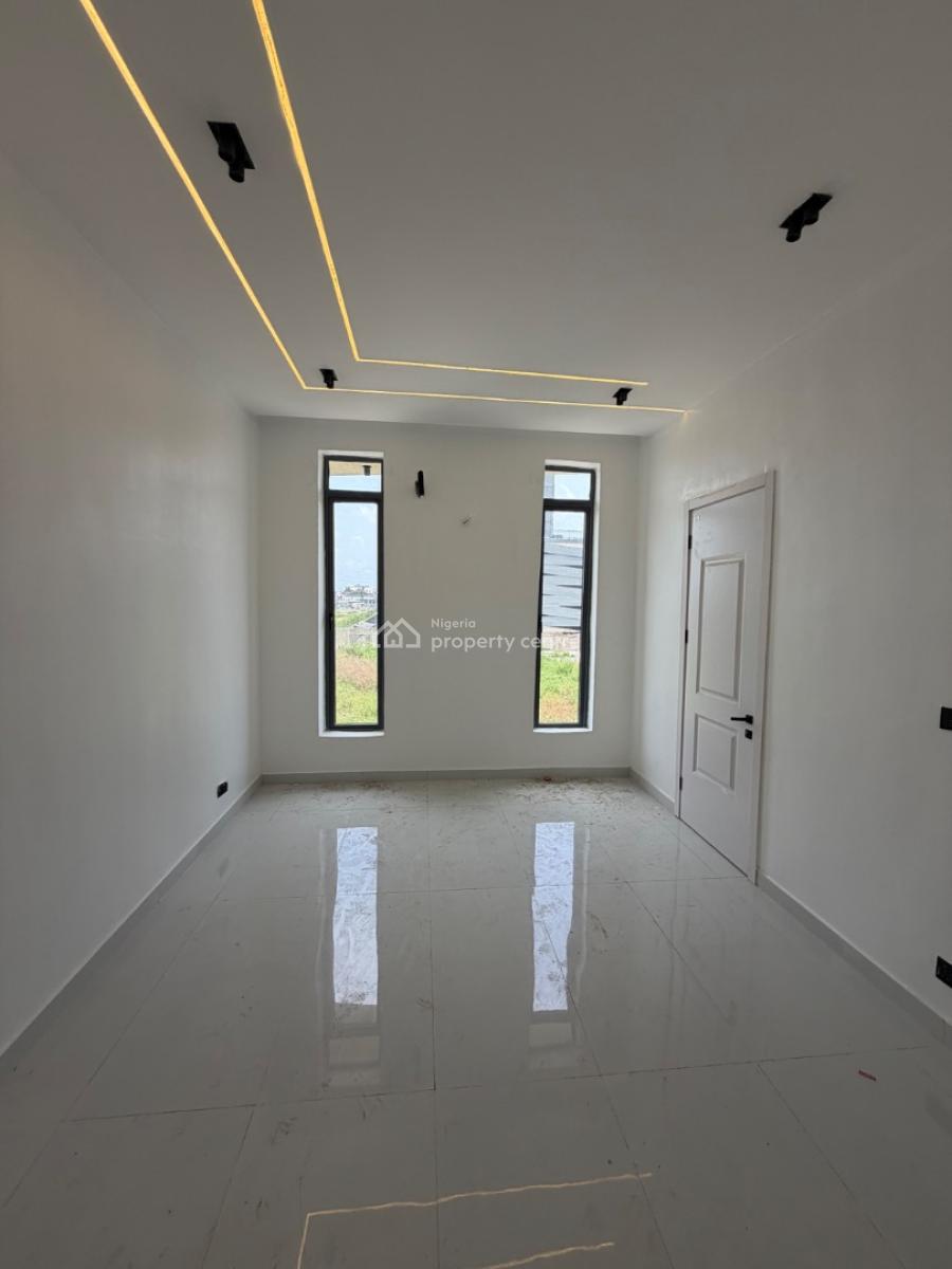 Spacious 4bedroom Terrace with Self Compound and Bq, Lekki Phase 1, Lekki, Lagos, Terraced Duplex for Sale