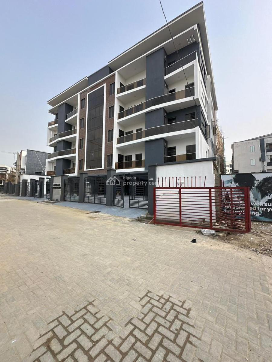 Spaciously Built 4 Bedroom Apartment with Bq and Elevator, Lekki Phase 1, Lekki, Lagos, Flat / Apartment for Sale