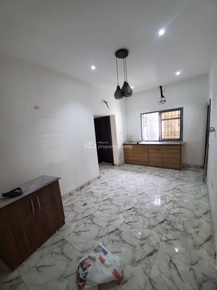 Spacious 2 Bedroom Apartment, Orchid Road, Lekki, Lagos, Flat / Apartment for Rent