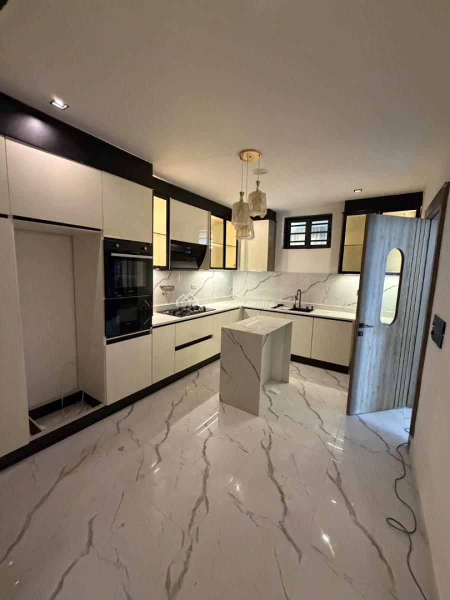 Spacious 2 Bedroom Flat with Bq and Pool, Lekki Phase 1, Lekki, Lagos, Block of Flats for Sale