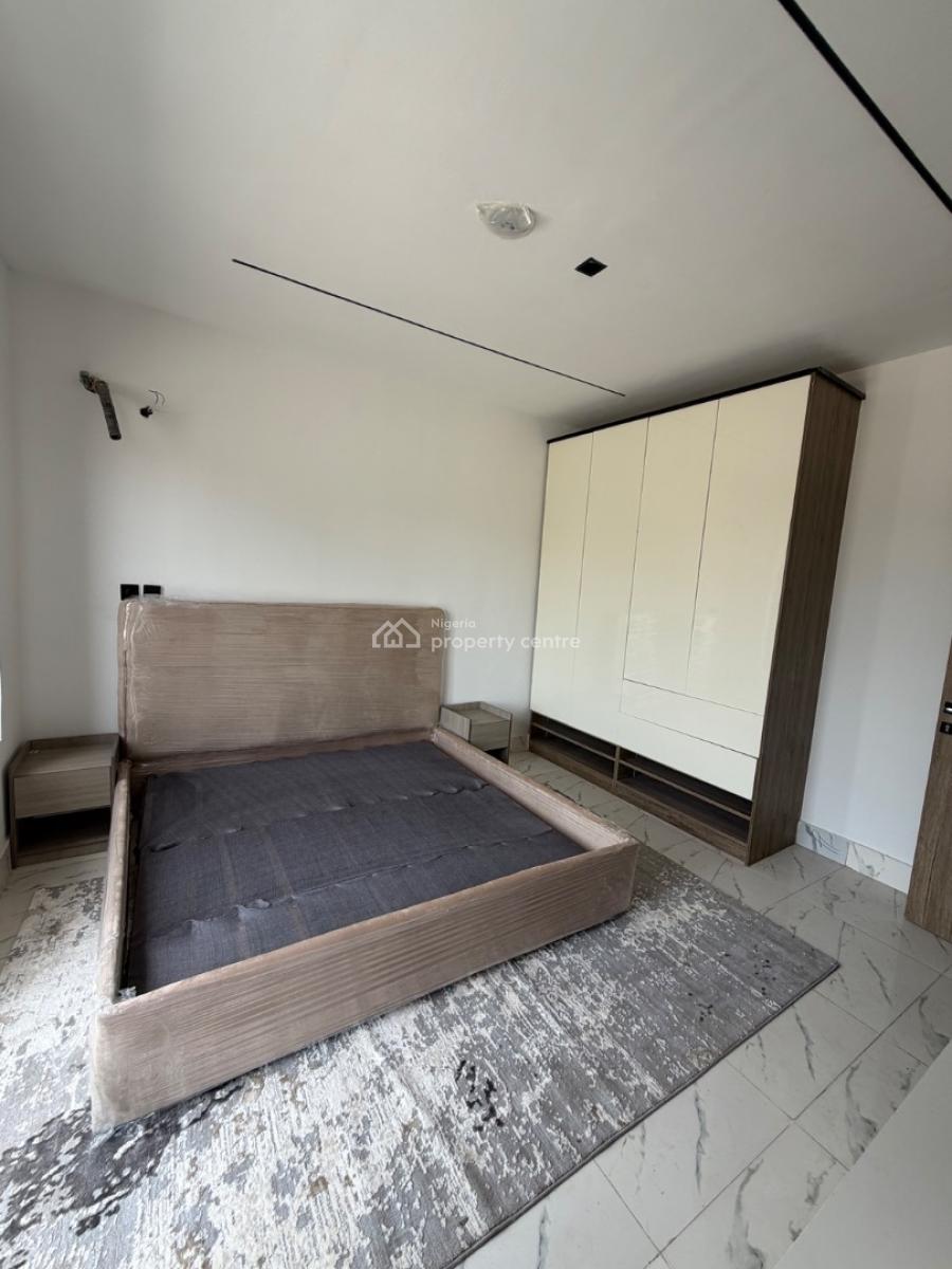 Spacious 2 Bedroom Flat with Bq and Pool, Lekki Phase 1, Lekki, Lagos, Block of Flats for Sale