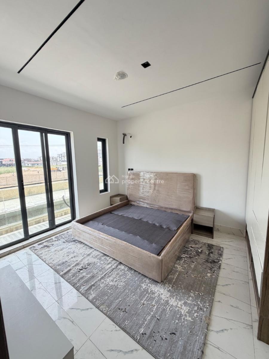 Spacious 2 Bedroom Flat with Bq and Pool, Lekki Phase 1, Lekki, Lagos, Block of Flats for Sale