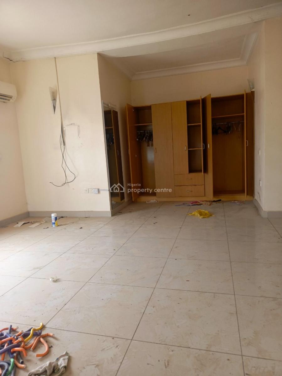 Spacious 3 Bedroom Apartment, Area 11, Garki, Abuja, Flat / Apartment for Rent