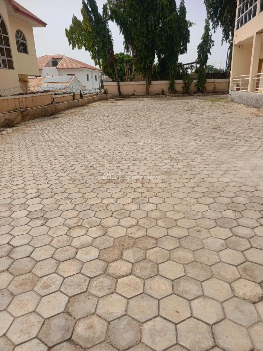 Spacious 3 Bedroom Apartment, Area 11, Garki, Abuja, Flat / Apartment for Rent