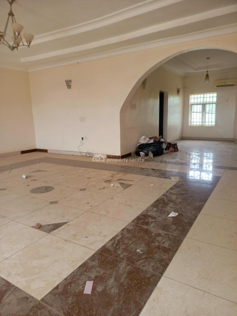 Spacious 3 Bedroom Apartment, Area 11, Garki, Abuja, Flat / Apartment for Rent
