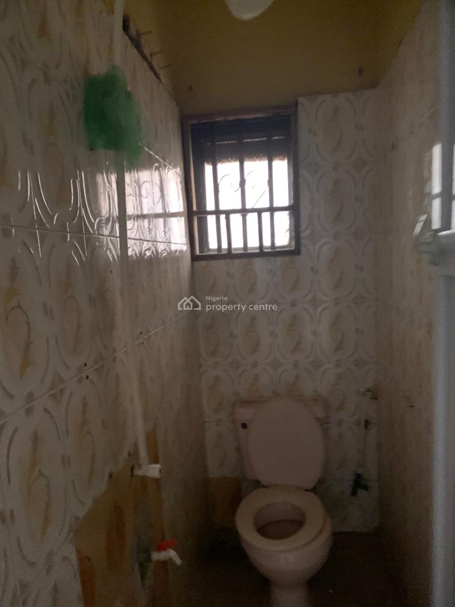 2 Bedroom Apartment, Alagomeji, Alagomeji, Yaba, Lagos, Flat / Apartment for Rent