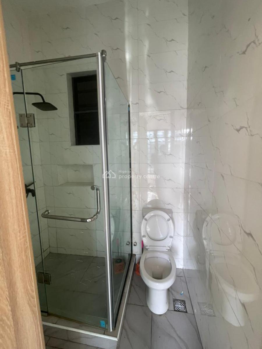 2bedroom Apartment Upstairs, Ologolo, Lekki, Lagos, Flat / Apartment for Rent