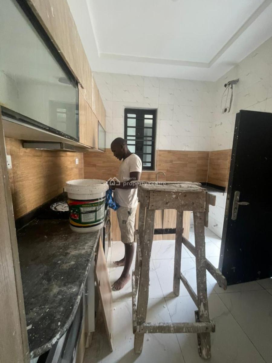 2bedroom Apartment Upstairs, Ologolo, Lekki, Lagos, Flat / Apartment for Rent