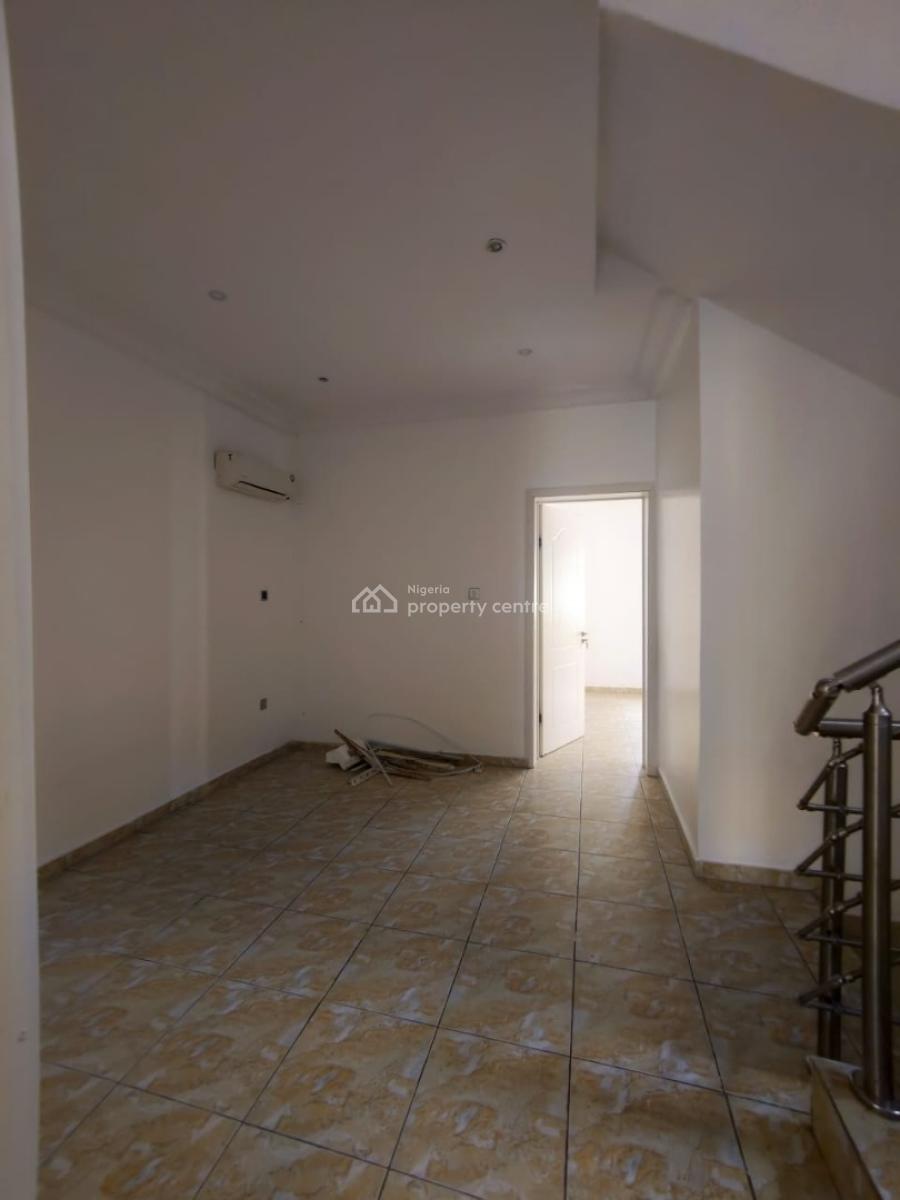 Spacious 4 Bedroom Terrace with Bq, Chevron, Lekki, Lagos, Terraced Duplex for Rent
