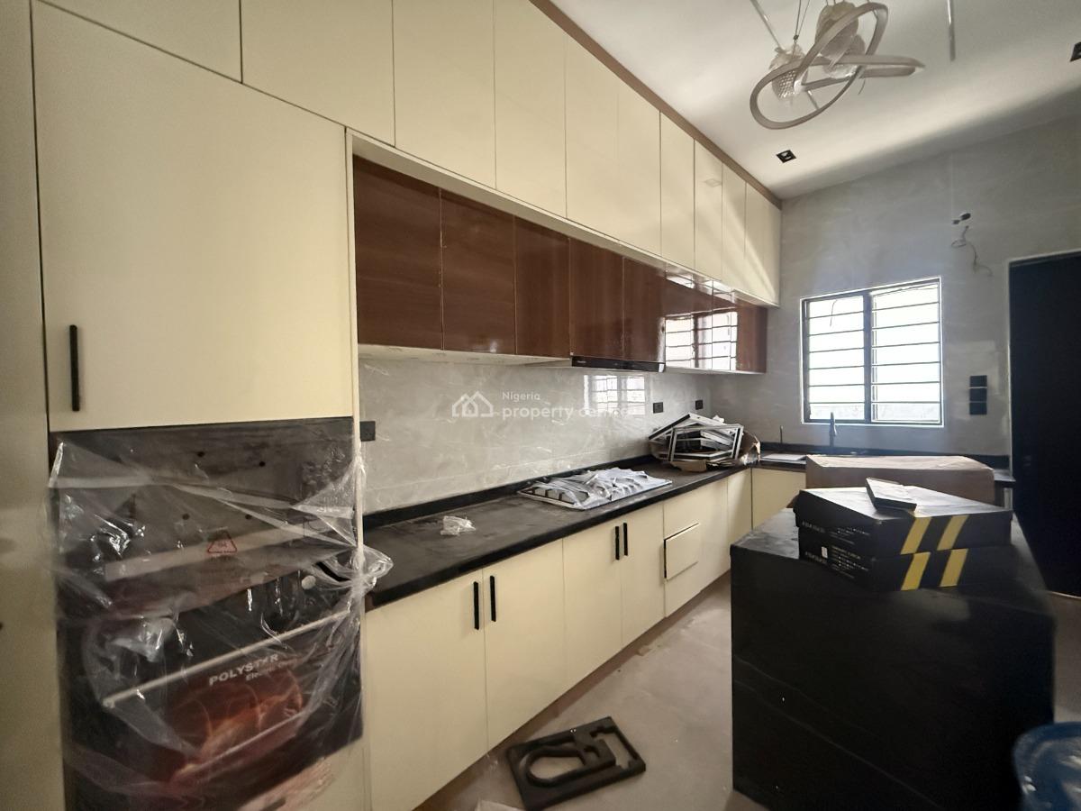 5 Bedroom Detached Available, Lekki Phase 2, Lekki, Lagos, Detached Duplex for Sale