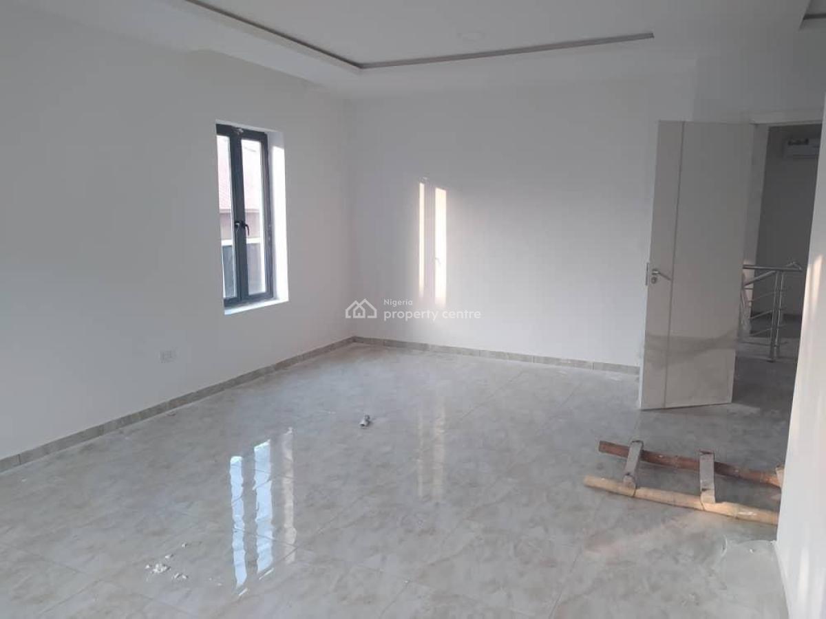 Four (4) Bedroom Terrace, Lekki Phase 1, Lekki, Lagos, Terraced Duplex for Rent